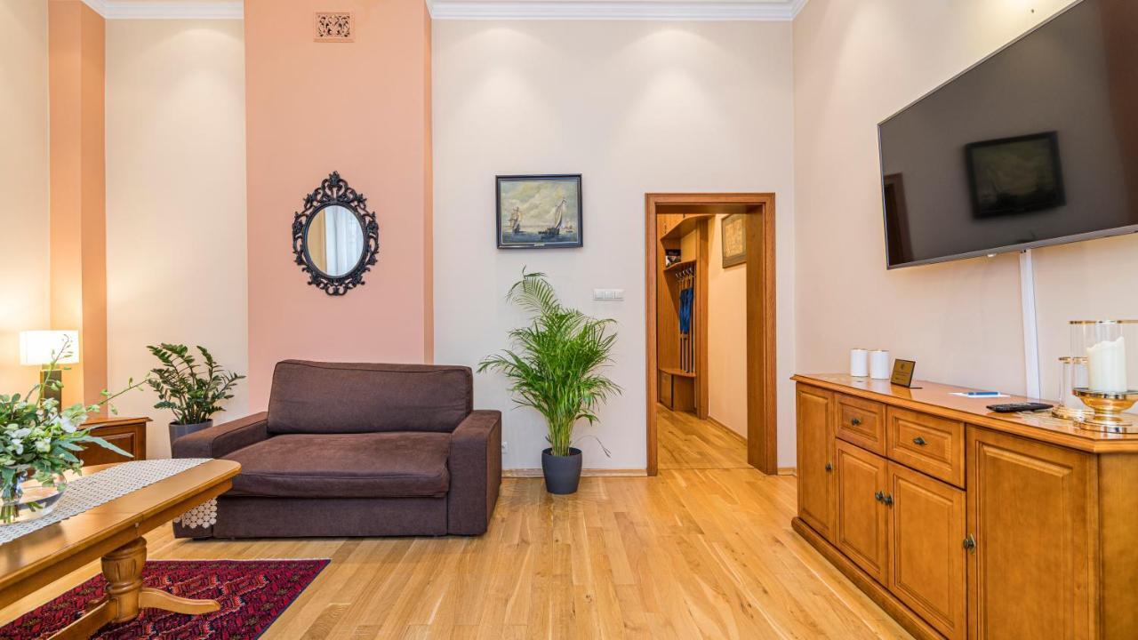 Maya'S Flats & Resorts - Old Town Dluga 72 One Storey Гданск Екстериор снимка