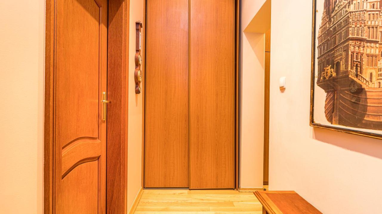 Maya'S Flats & Resorts - Old Town Dluga 72 One Storey Гданск Екстериор снимка
