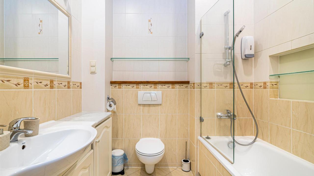 Maya'S Flats & Resorts - Old Town Dluga 72 One Storey Гданск Екстериор снимка